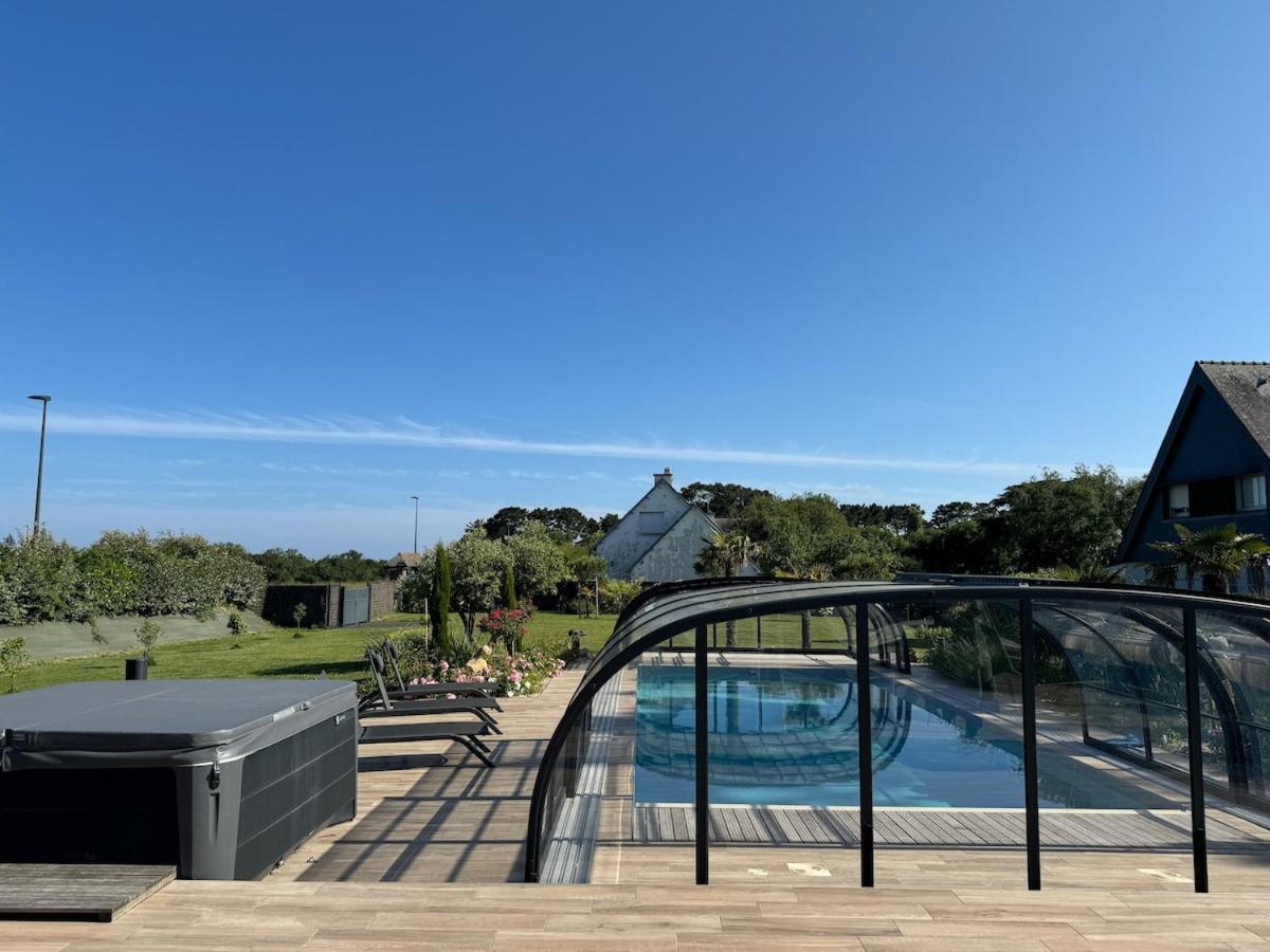 Superbe Villa Tout Confort Avec Piscine Chauffee Er Couverte Et Spa A 2 Pas De La Plage ฟุยส์นอง ภายนอก รูปภาพ
